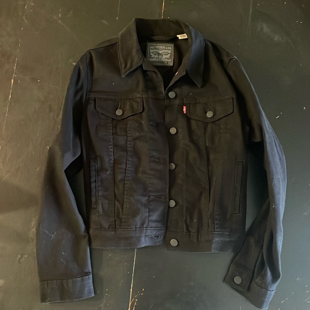 Levi’s black denim jacket women’s medium NWOT